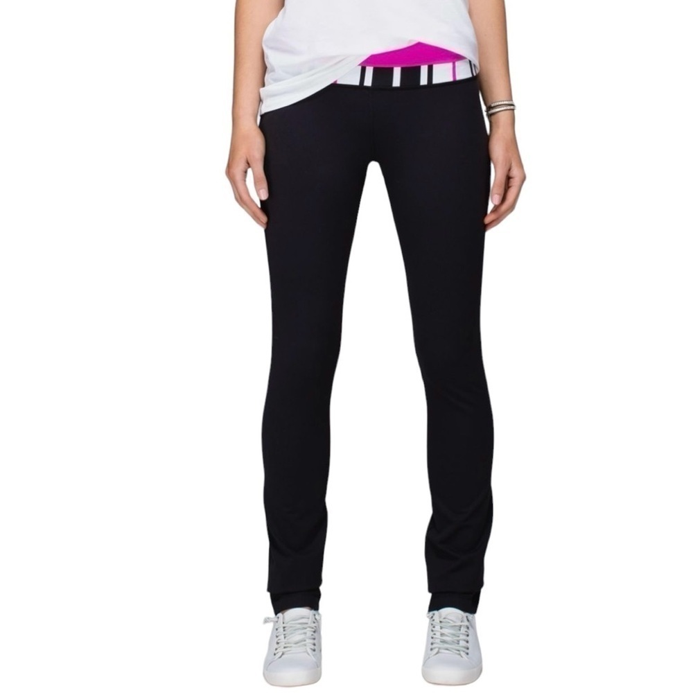 Lululemon Skinny Groove Pant in Black/Paris Perfection Size 2